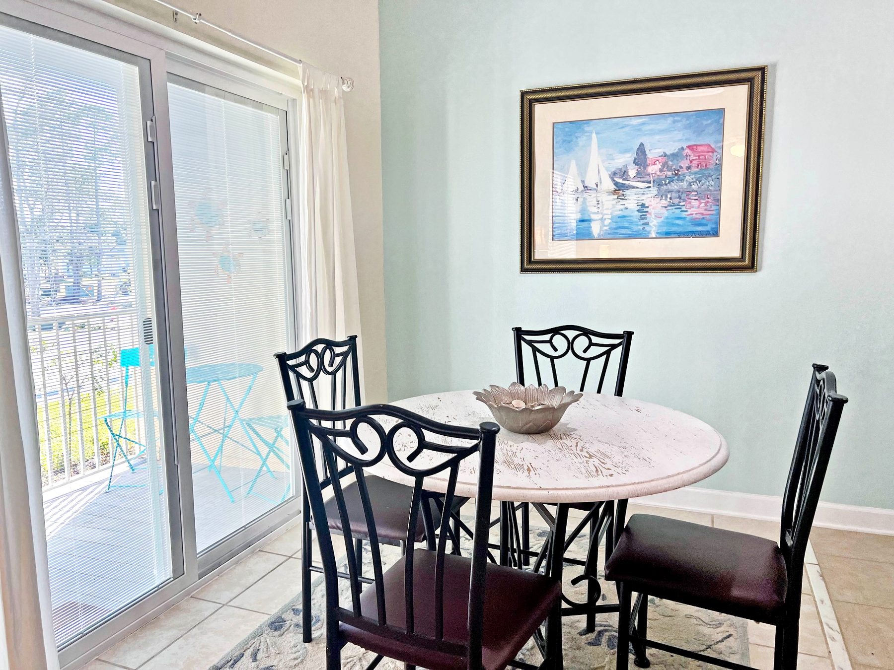 Living and dining area